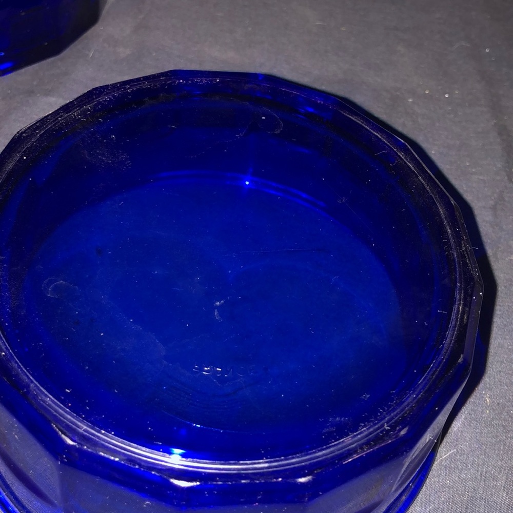 Two 5 1/4” Cobalt Blue Bowls - Picture 5 of 5